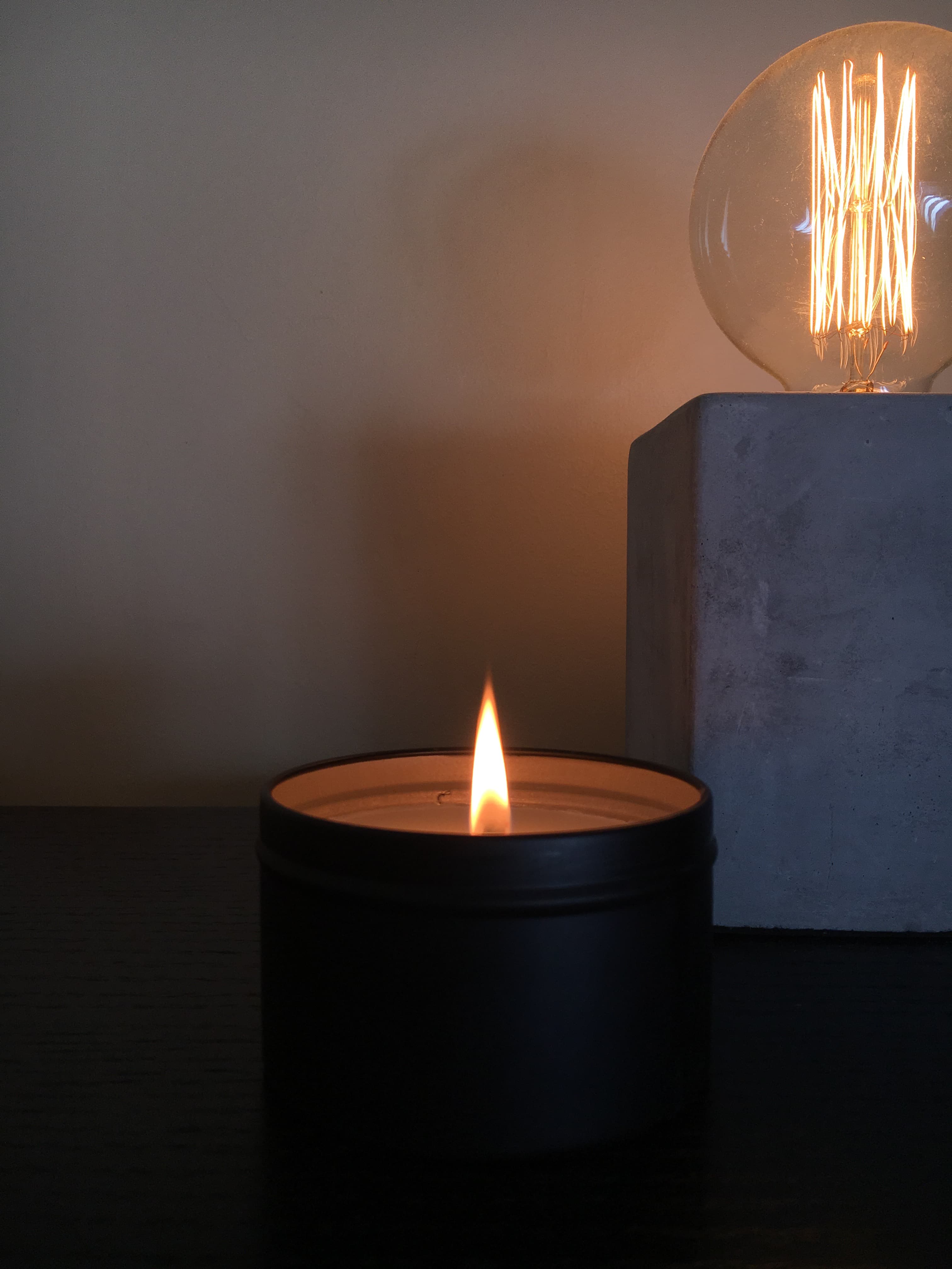 Lit amai candle